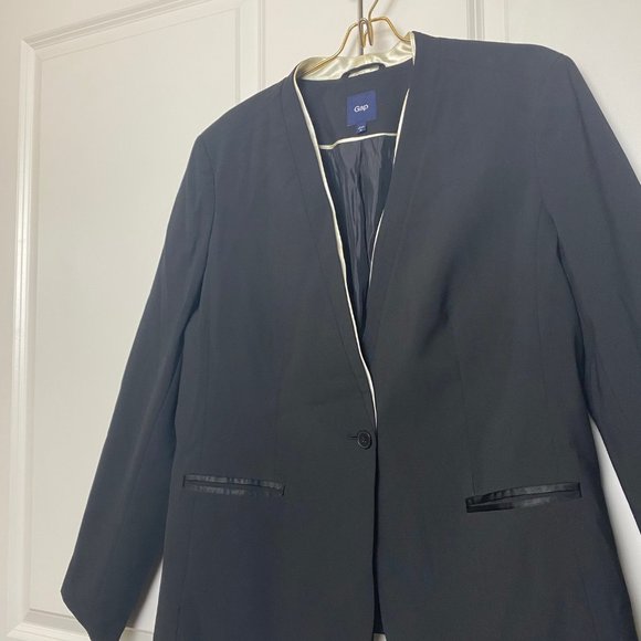 🎉Host Pick🎉 Gap Tuxedo Blazer Size 18 - Picture 3 of 14